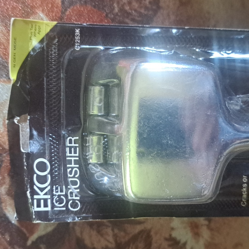 New Vintage EKCO Ice Crusher - Picture 2 of 3